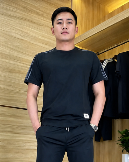 Conjunto de camiseta y pantalón elástico®