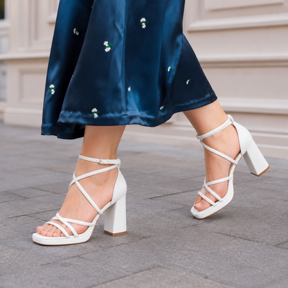 Sandalias de Tacón con Tiras Cruzadas