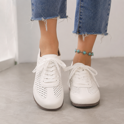 Zapatillas Perforadas con Cordones