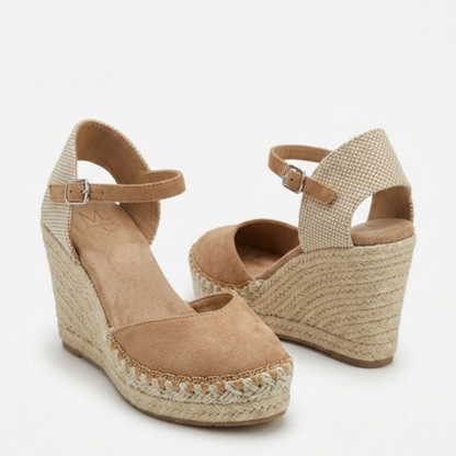Sandalias de Cuña con Punta Cerrada®