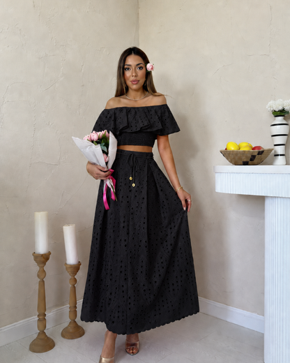 Conjunto Bordado de Top Bardot y Falda Larga®