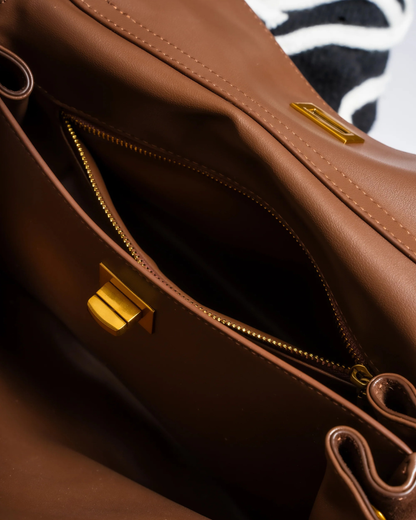 Bolso de mano con silueta esculpida para mujer