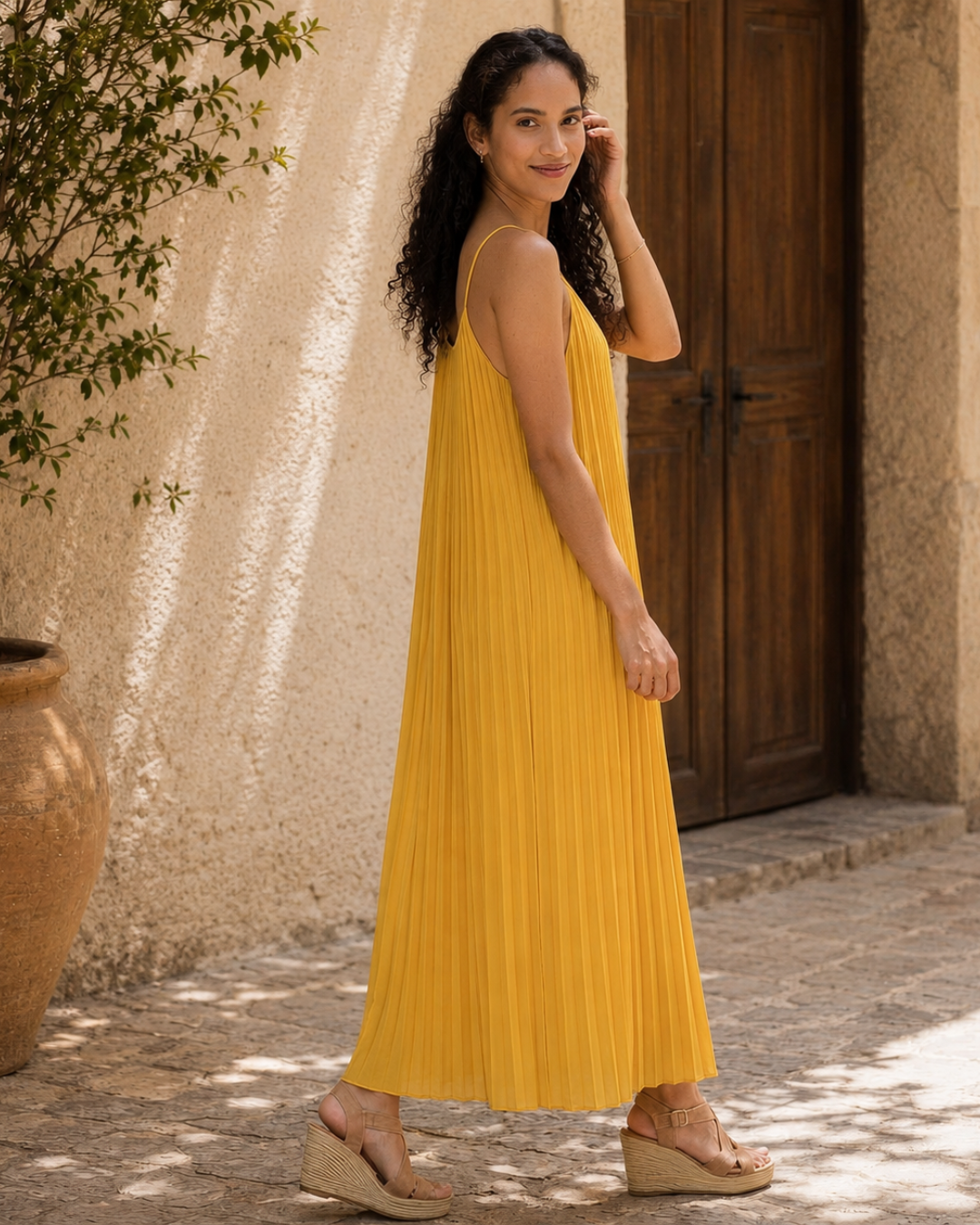 Vestido Largo Plisado de Tirantes