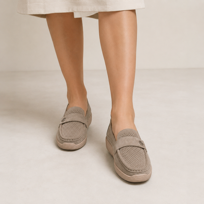 Mocasines Perforados con Suela Ergonómica