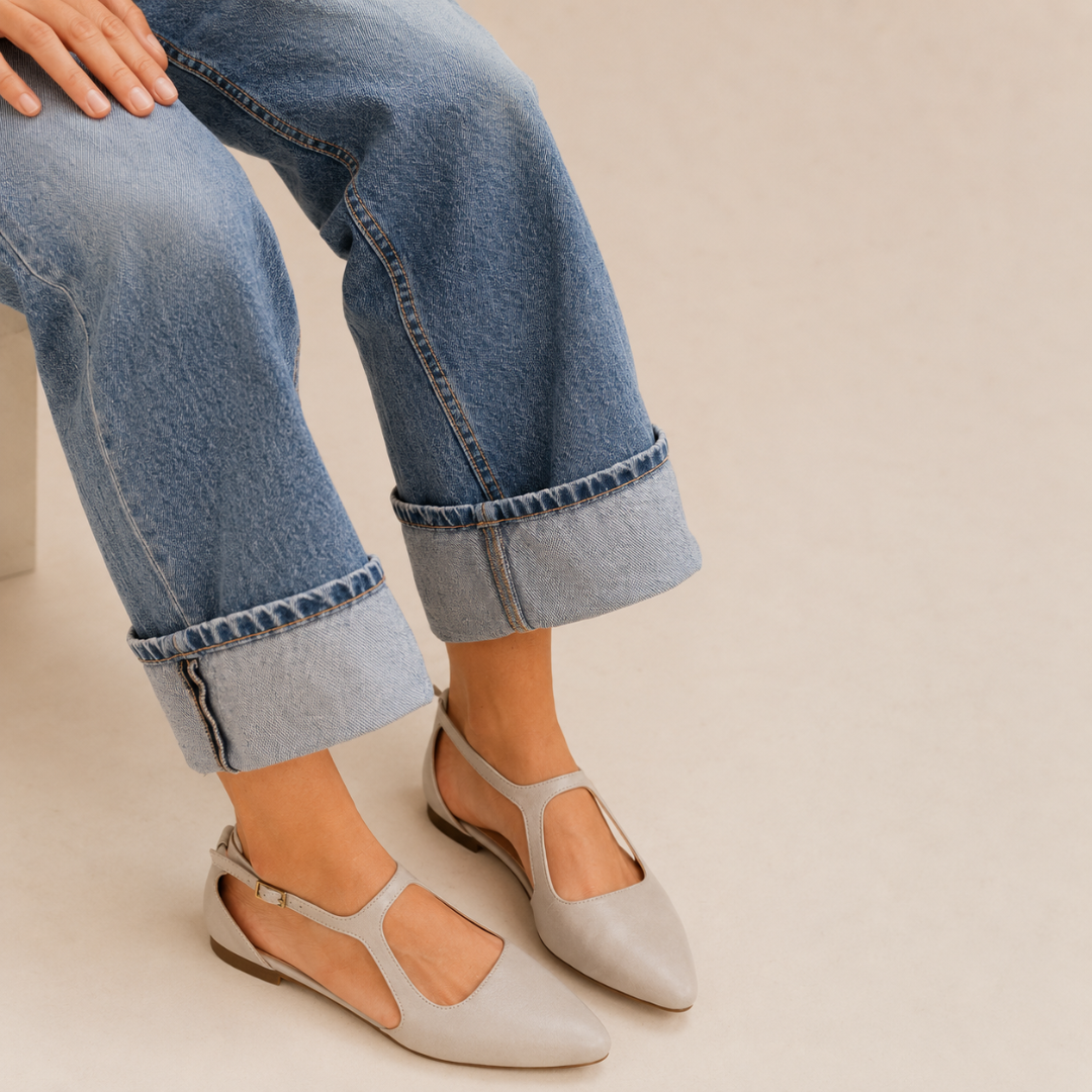 Bailarinas de piel con diseño T-Strap