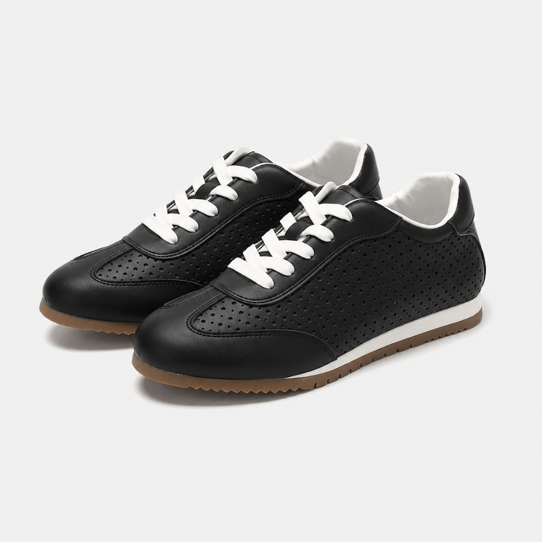 Zapatillas Perforadas con Cordones