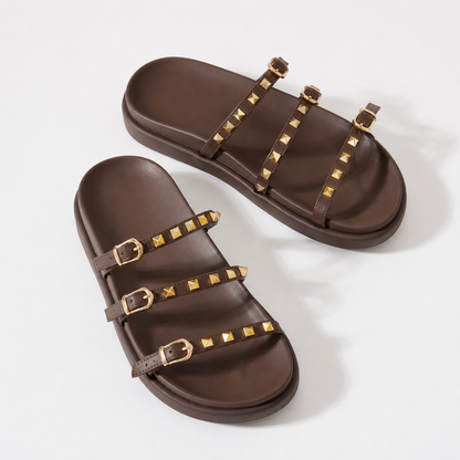 Sandalias Planas con Tachas Metalizadas®