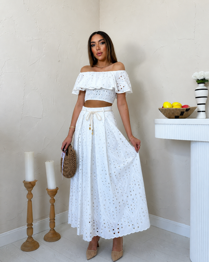 Conjunto Bordado de Top Bardot y Falda Larga®