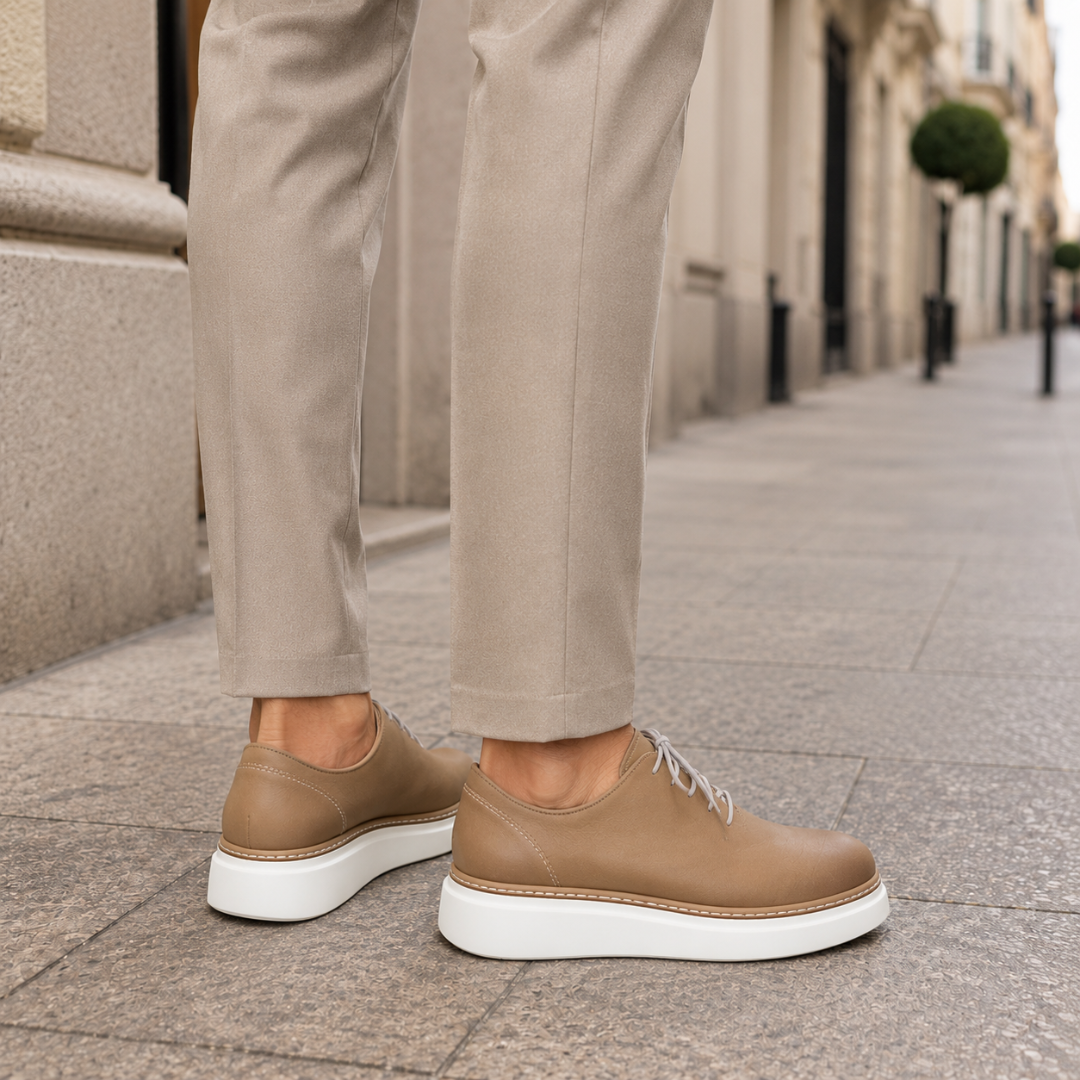 Zapatos informales con cordones y suela gruesa