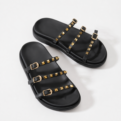 Sandalias Planas con Tachas Metalizadas®